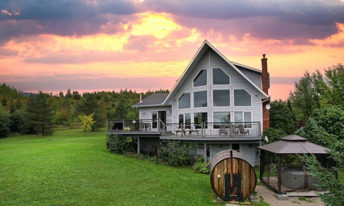 Meaford Chalet De Esquí | Blue Mountain ★ Ski ★ Sauna ★ Fire Pit ★ Hot tub