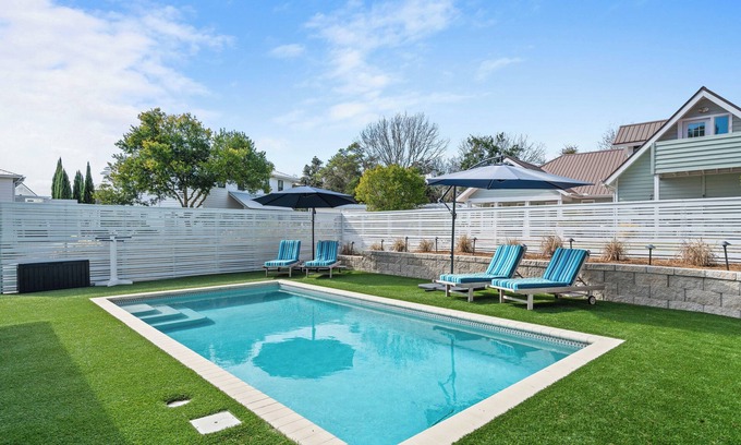 Lakeside at Blue Mountain Beach Casa | Blue Mountain Beach | Private Pool | 5 Bikes | Pet-Friendly