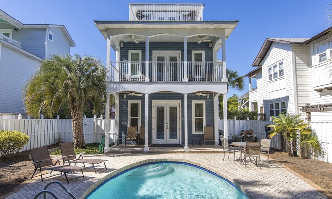 Village of Sugar Beach Casa | Blue Paradise: 4 BR / 3 BA casa en Seagrove Beach, capacidad para 12