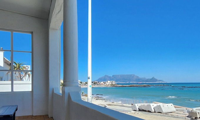 Bloubergstrand Hotel | Blue Peter Hotel