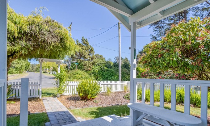Gleneden Beach Casa | Blue Pineapple