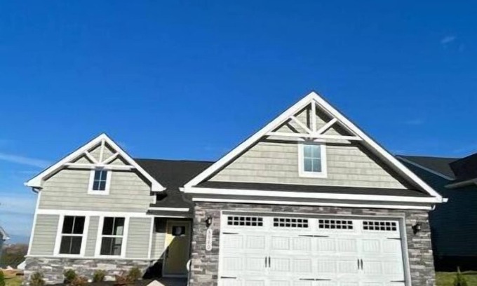 Cross Keys Casa | Blue Ridge Bliss: A Modern Retreat and Scenic Escape