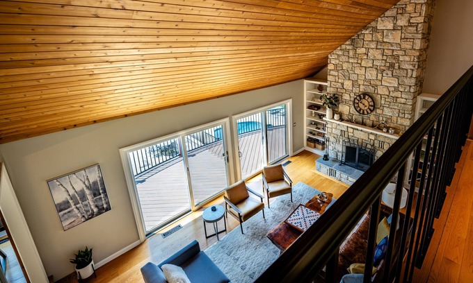 Paris Casa | Blue Ridge MTN Top Estate Retreat w/ 97 Acres