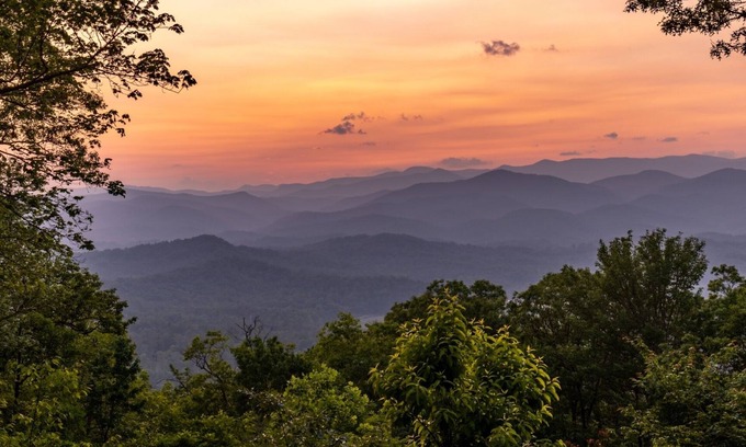 Brevard Cabina | Best Blue Ridge SUNSET VIEW in Brevard! Cabin on 12 acres, Firepit, Dogs Welcome
