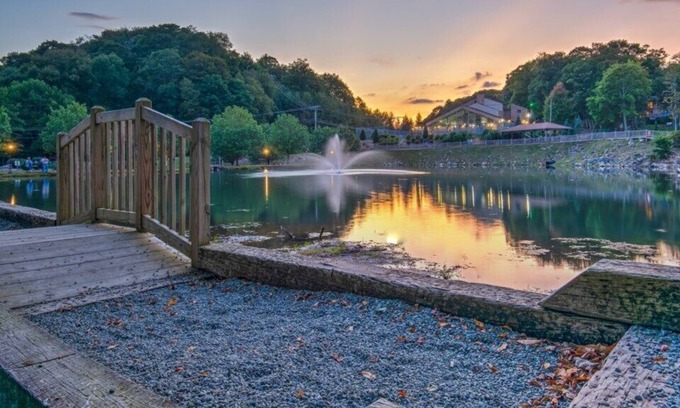 Banner Elk Villa | Blue Ridge Village (Banner Elk) - 2 Bedroom Villa