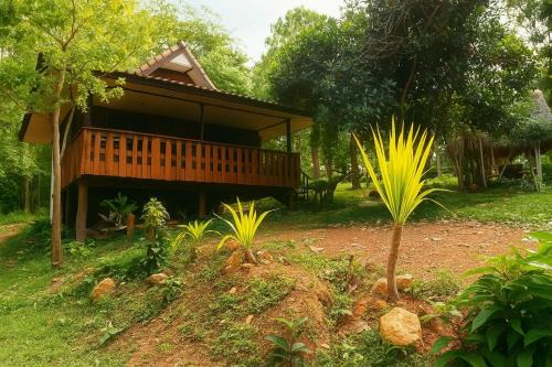 Kaset Sombun Casa | Blue Sky Hills Home Stay