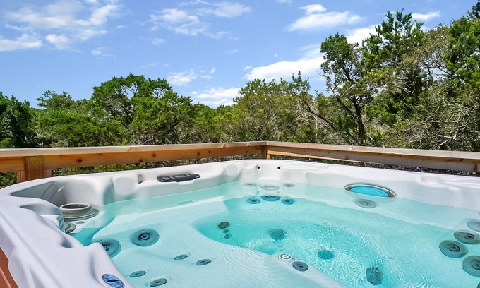 Wimberley Casa | Blue Spring Retreat I Hot tub, Families