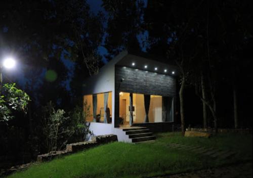Yercaud Complejo | Blue Valley Estate-12 Acre Forest-Silver Oak-Villa