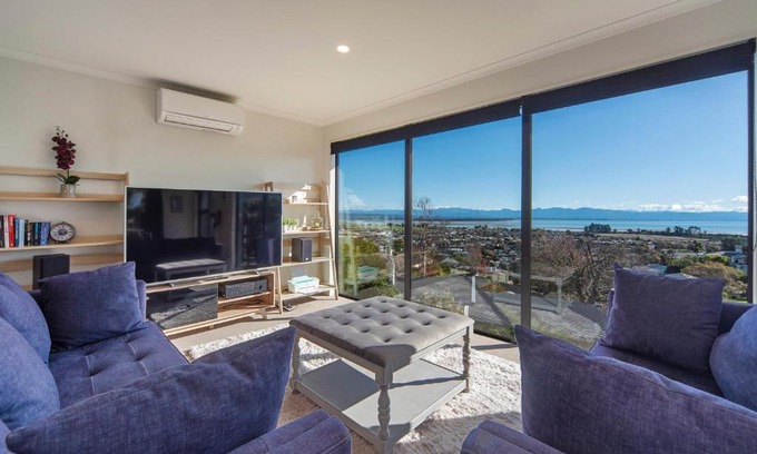 Tahunanui Casa | Blue Water Views