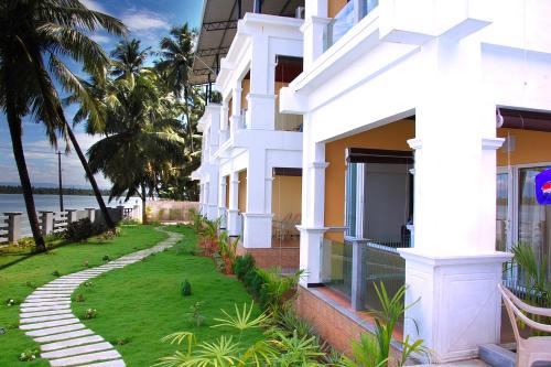 Kundapur Complejo | Blue Waters