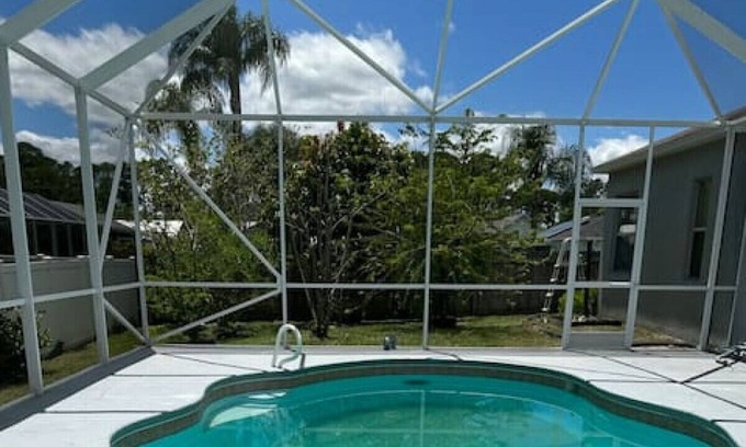 Cocoa Casa | Blue Wave · Blue Wave 4BD Jacuzzi & Pool Paradise w/ BBQ