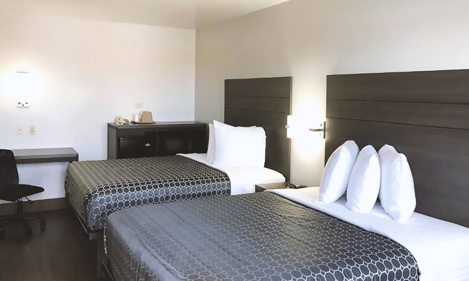 Arena District Hotel | Sky Palace Inn By Jasper Near AT&T Center