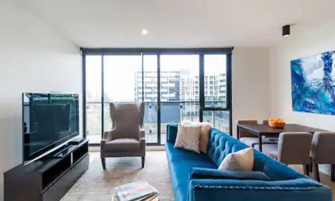 Abbotsford Apartamento | Bluebird Beacon Discover a Chic River Lookout
