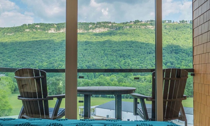 Wildwood Casa | Bluebird Cabin | Views, Fire pit, Outdoor Kitchen