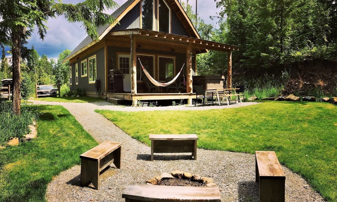 Salmon Arm Chalet De Esquí | Chalet individual y único en el Shuswap- Chalet de dos
