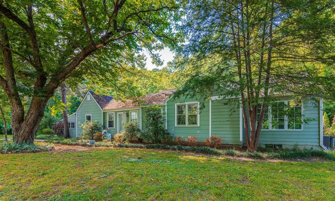 Woodbine Casa | Bluebird Cottage | House in Nashville