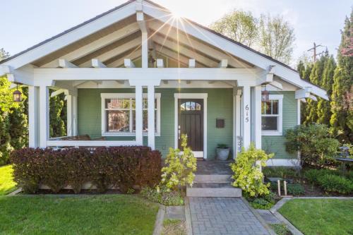 River West Casa | Bluebird Day - Cascadia Craftsman