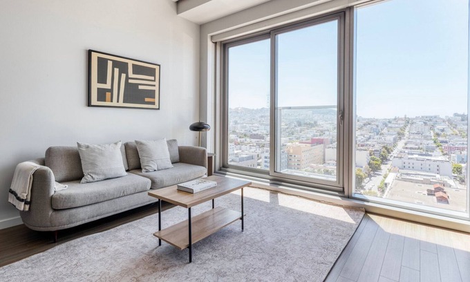 Civic Center Apartamento | Blueground | Civic Center, pool, nr Civic Center
