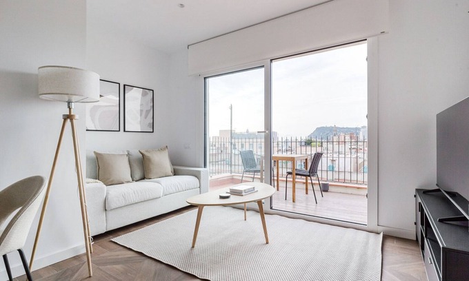 El Born Casa | Blueground | El Born, AC & w/d, nr Ciutadella