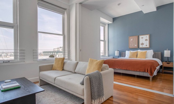 Historic Core Apartamento | Blueground | Historic Core, rooftop pool, nr Bradbury Building