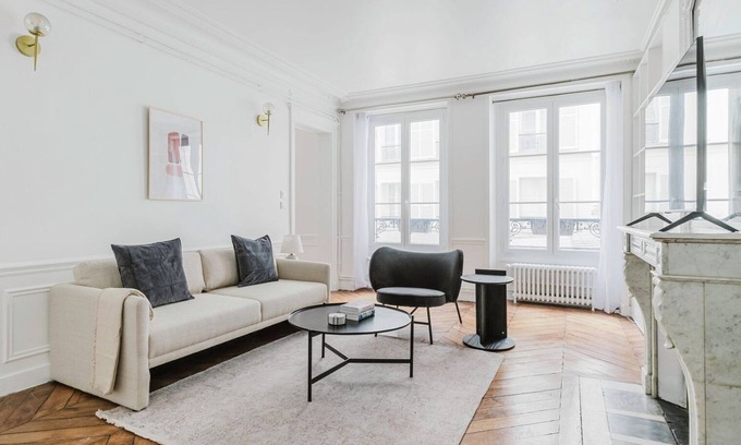 8th Arrondissement Apartamento | Blueground | Miromesnil, elev, nr Parc Monceau