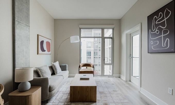 Mission Bay Apartamento | Blueground | Mission Bay, pool & w/d, nr museum