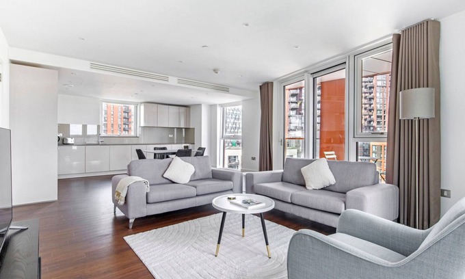 Vauxhall Apartamento | Blueground | Nine Elms, balcony, nr Battersea Park