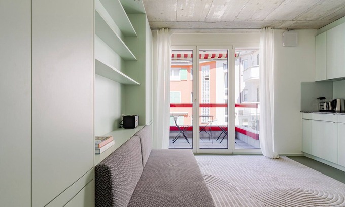 Oerlikon Apartamento | Blueground | Oerlikon, balcony, nr Zürich Zoo