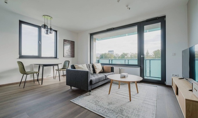 Prague 3 Apartamento | Blueground | Prague 3, new build & balcony (PRG-37)