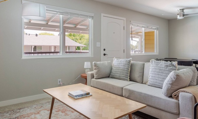 Sunnyvale West Apartamento | Blueground | Sunnyvale West, washer, nr Park