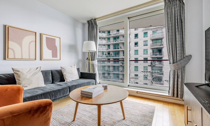Vauxhall Apartamento | Blueground | Vauxhall, balcony, nr Thames
