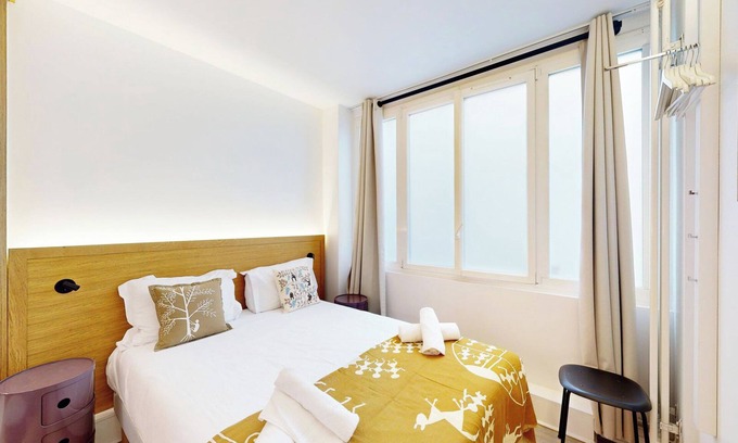Quartier de la Folie-Mericourt Apartamento | Bluestay 280 - Charming apartment in Paris