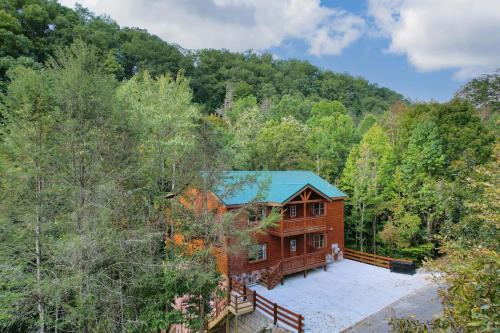 Gatlinburg - Pigeon Forge Casa | Bluestem Bluebell by AvantStay Incredible Views w Large Balcony Indoor Pool