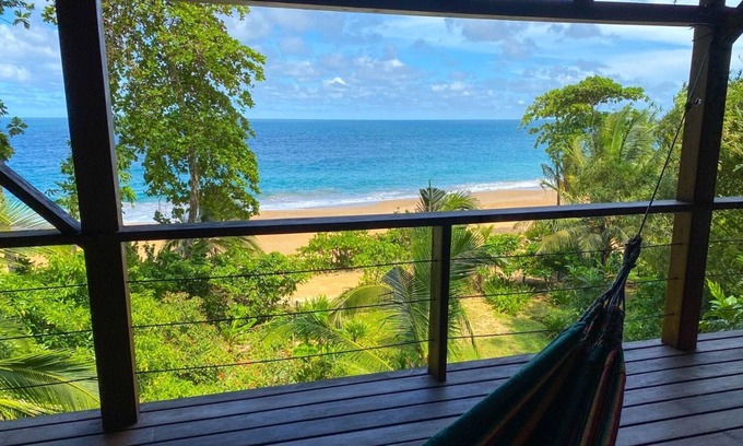 Bocas del Toro Casa | Bluff Beachfront Exotic Home