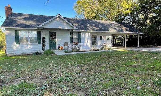 Seymour Casa | Bluff Valley Cottage: Pet-Friendly