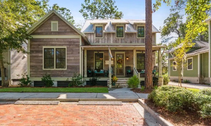 Old Town Bluffton Casa | Bluffton Farm Cottage: Enjoy Southern Hospitality Dates available this Summer