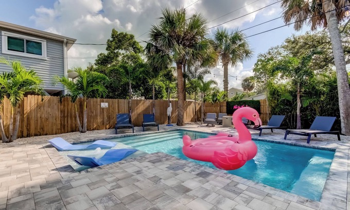 St. Petersburg - Clearwater Cabaña | Blushing Flamingo- Triplex with heated pool, across the street from the beach