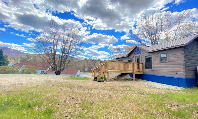 Twin Mountain Cabina | BMV1 Awesome "Tiny Home" A/C, Mountain Views, Minutes to Skiing, Hiking, Attractions, Dog Friendly!