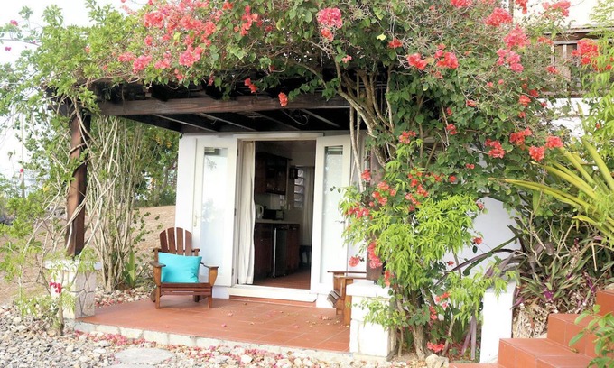 St. John's Apartamento | BnB con una vista de la colina del mar Caribe!