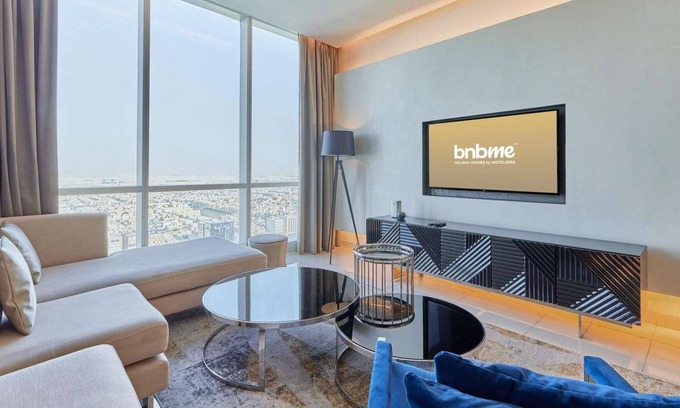 Al Olaya District Apartamento | bnbme | Luxury Damac Apt near Kingdom Tower | Pool & Gym