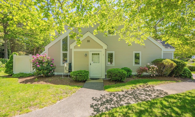 Brewster Condominio | BNEHJ - NEW LISTING! Howland Circle End unit with great A/C at Ocean Edge Villages **SPECIAL JUNE RATES! **