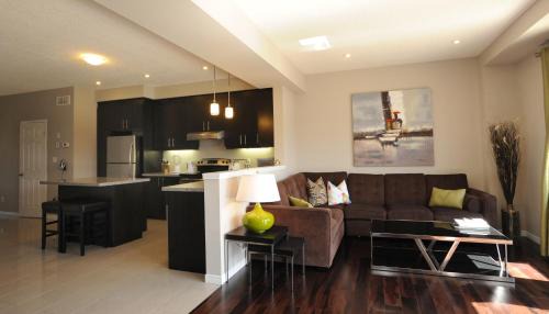 Highland West Casa | Boardwalk Homes - Executive Guest Rooms & Townhomes