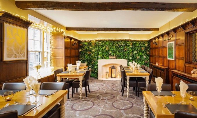 Carmarthen Hotel | Boars Head Hotel