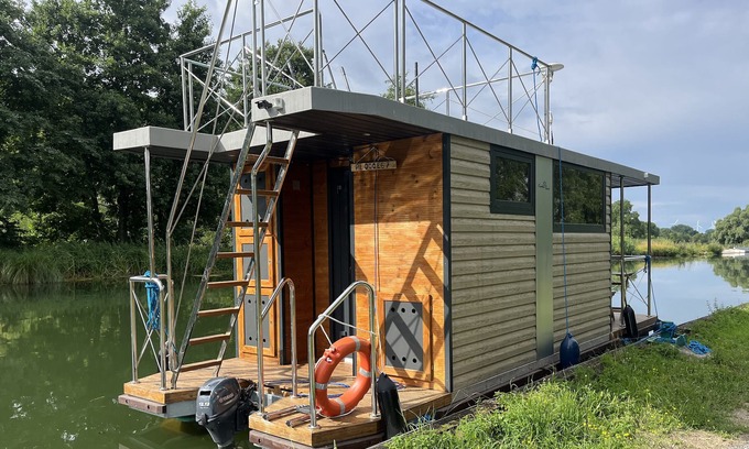 Saint-Quentin Alquiler De Eote | Boat "Comfortable sur l'Eau - S Q" with Private Terrace