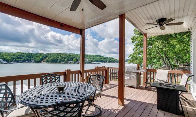Lake Ozark Apartamento | Boat Dock & Slip Access: Lake of the Ozarks Gem