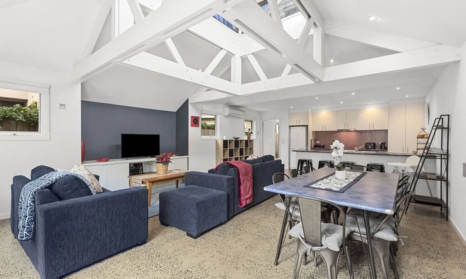 Barwon Heads Villa | Boat House Villa 1 - Central Barwon Heads, beaches, shops, restaurants