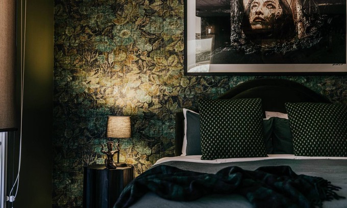Daylesford Casa | Boatshed Villas by Istana – Yellow Door