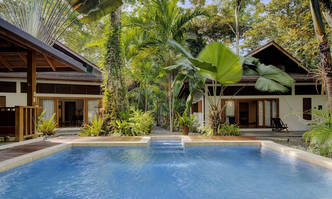 Chiguata Chalet De Esquí | Bodhi&Nirvana Houses. Casas tropicales estilo balinés