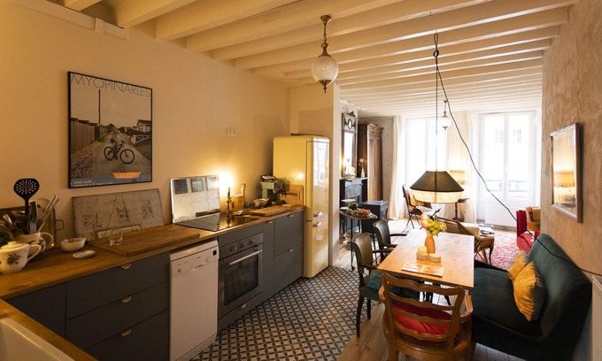 Saint-Sauveur-en-Puisaye Casa | Bohemian-chic village house in the heart of Colette village