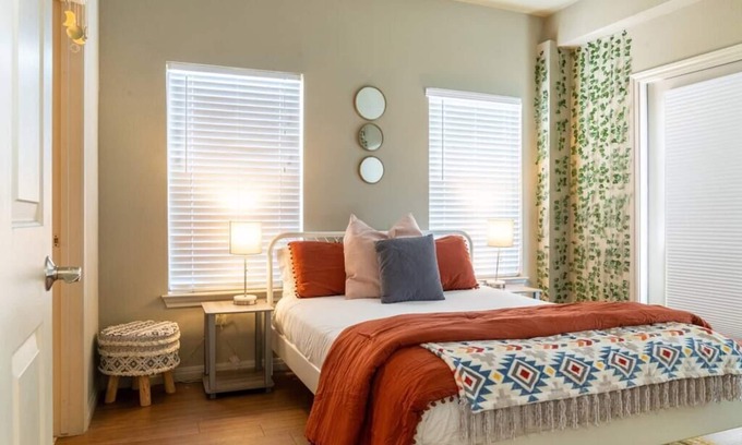 West Campus Apartamento | Bohemian Austin Vibes 🤘